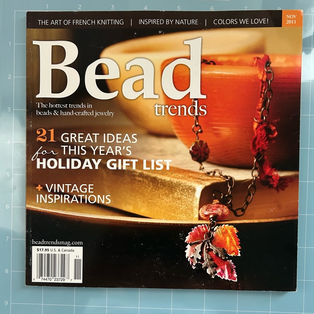 Bead Trends Magazine - November 2011  Issue